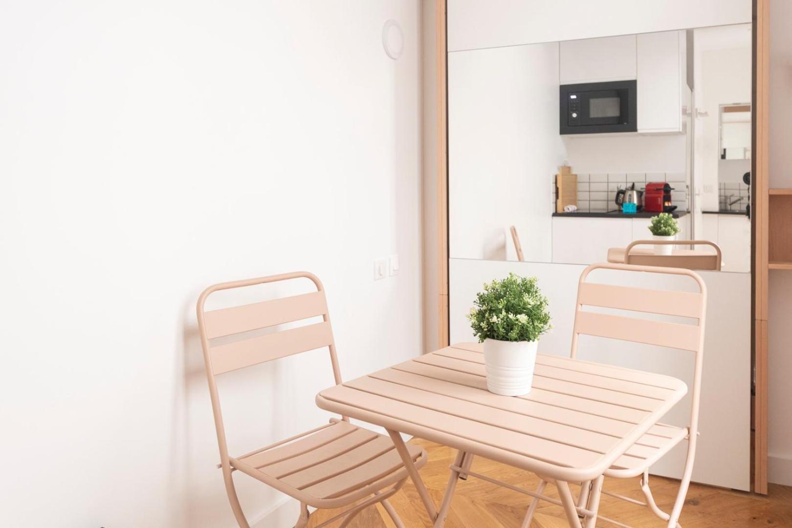 Super Central Mini Studio - 2 Pax, Murphy Bed París Exterior foto