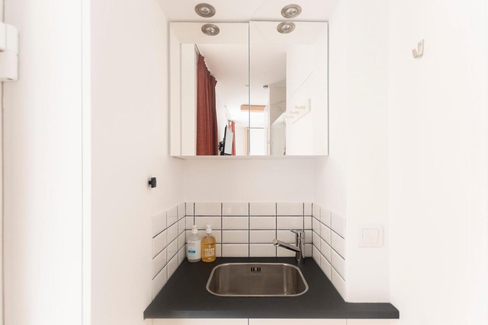 Super Central Mini Studio - 2 Pax, Murphy Bed París Exterior foto